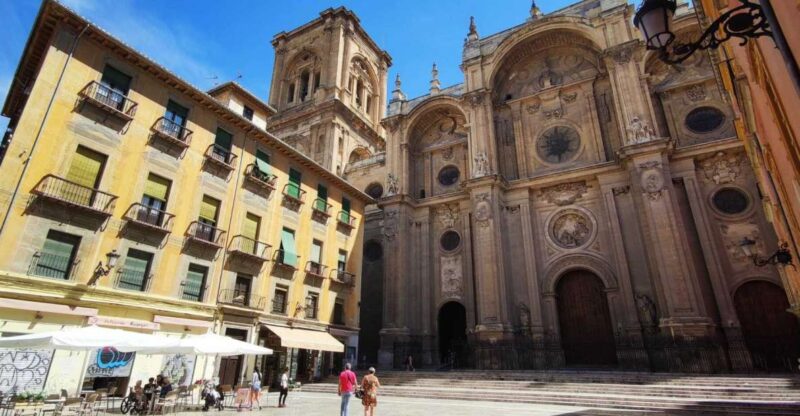Granada: Private tour of the city center and Cathedral - The Highlight: Granada Cathedral and Its Masterpieces