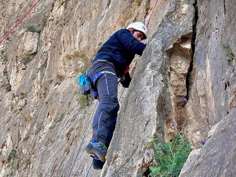 Granada: Rock climbing top-rope Placas Negras - Why This Climbing Experience Stands Out in Andalusia