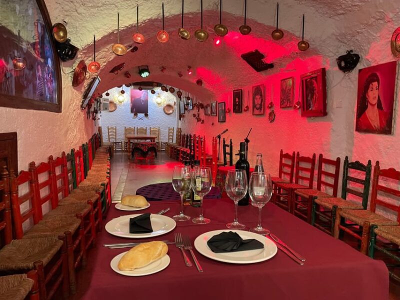 Granada: Sacromonte Caves Flamenco Show with Dinner - Meeting Point and Tour Logistics