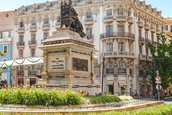 Granada Scavenger Hunt and Sights Self-Guided Tour - Pacing and Duration for a Relaxed Exploration