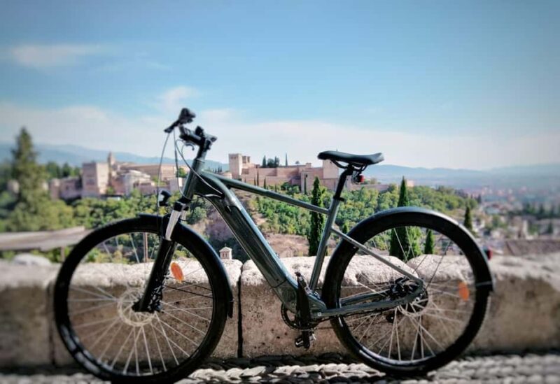 Granada: Slow E-bike Tour, explore the city on wheels with your senses - Panoramic Views from Mirador de la Silla del Moro
