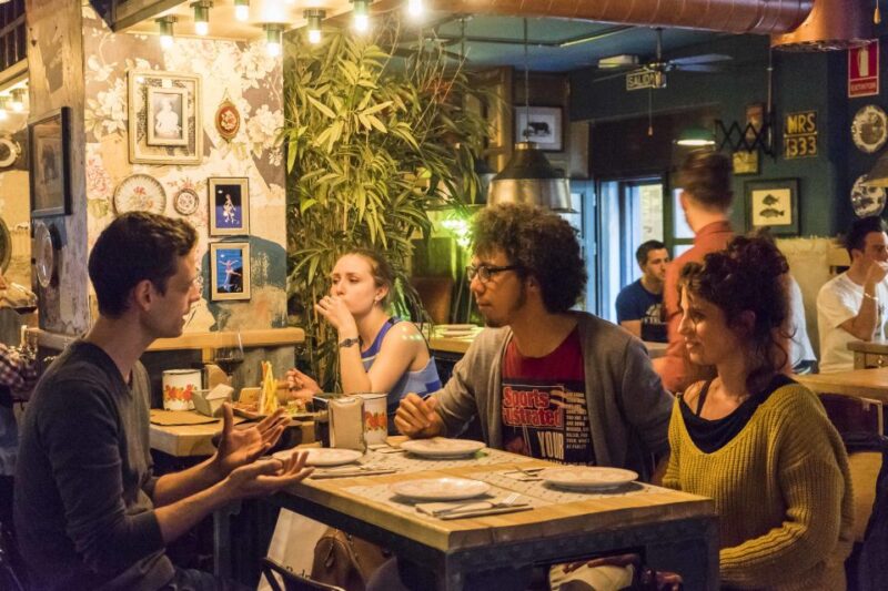 Granada: Tapas Crawl - Drinks Included: Beer, Wine, and More