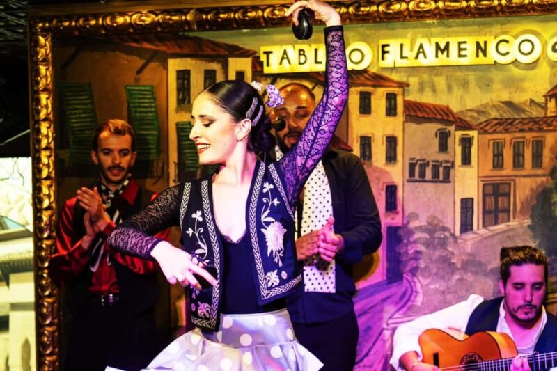 Granada: Traditional Flamenco show at Tablao Albayzín - Key Points