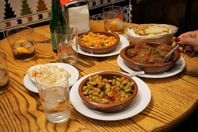 Granada: Traditional Tapas and Wine Tour - Exploring Granada’s Top Tapas Bars
