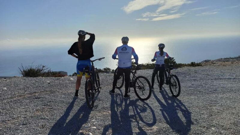 Granadella-Moraig: Full Day Experience by kayak & E-bike - Kayaking to Visit Coastal Caves and Coves