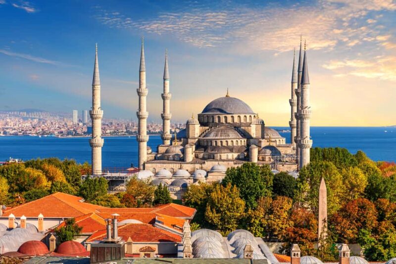 Grand Balkan Christmas Tour: 12-Day From Istanbul, Turkey - Starting in Istanbul: East Meets West in a Festive Welcome