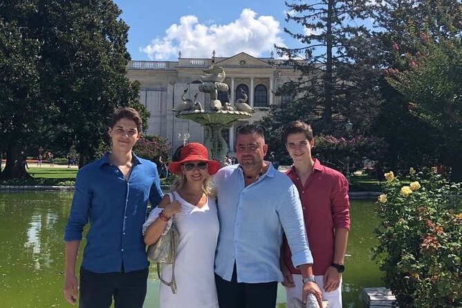 Grand Bazaar Shopping Tour - Guides and Customer Service Excellence