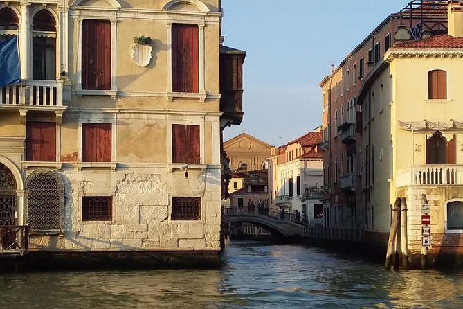 Grand Canal boat tour and Murano glass experience with Hotel pick up - Practical Details: Tour Logistics and Accessibility