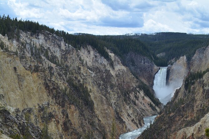 Grand Canyon of Yellowstone Hiking Adventure Full Day with Lunch - Key Points