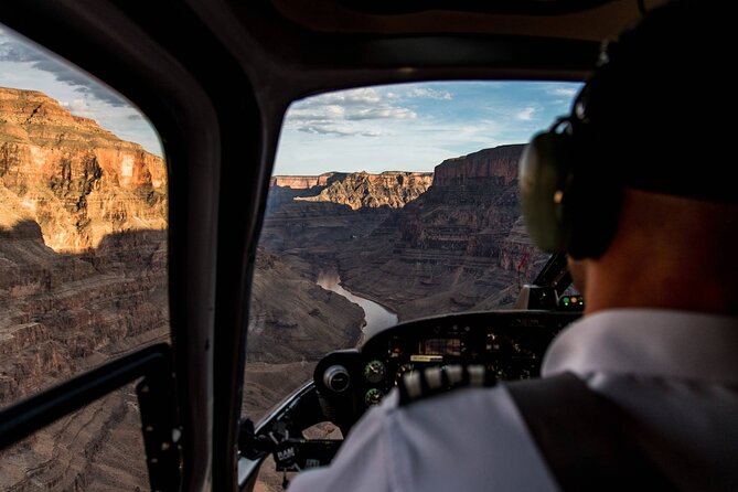 Grand Canyon West Rim Luxury Helicopter Tour from Las Vegas - Aircraft and Seating Details
