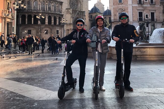 Grand City | Small Group Bike Tour through Top Highlights - Key Points