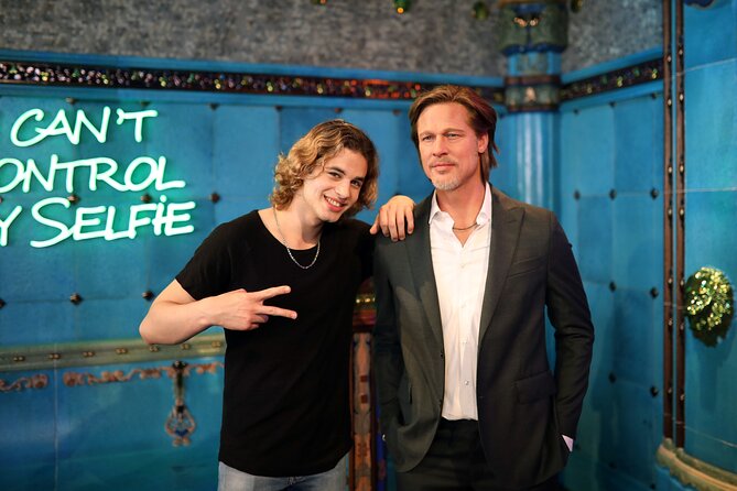 Grand City Tour and Madame Tussauds - Discover Budapest’s Main Sights and Celebrity Figures in One Tour