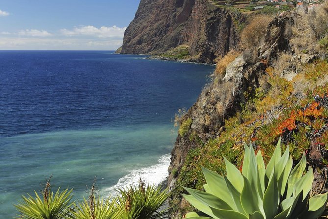 Grand Madeira Island Tour - Porto Moniz and Santana - Explore the Full-Day Madeira Adventure with Intertours