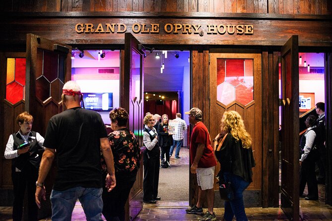 Grand Ole Opry VIP Experience: Admission with Lounge Access and Artist Visit - The Show and Overall Atmosphere