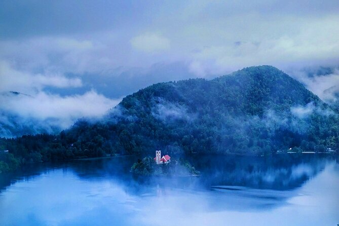 Grand SLOVENIA: Ljubljana + Lake Bled + Postojna Cave - Day Tour - Logistics and Comfort in a Private Vehicle