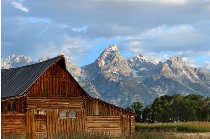 Grand Teton National Park Tour from Jackson Hole - Lunch with a View at Jackson Lake Lodge