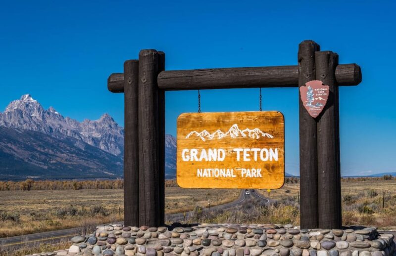 Grand Teton,Yellowstone National Park 5-Day Tour from SLC - Discover the Majesty of Yellowstone and Grand Teton in 5 Days from Salt Lake City