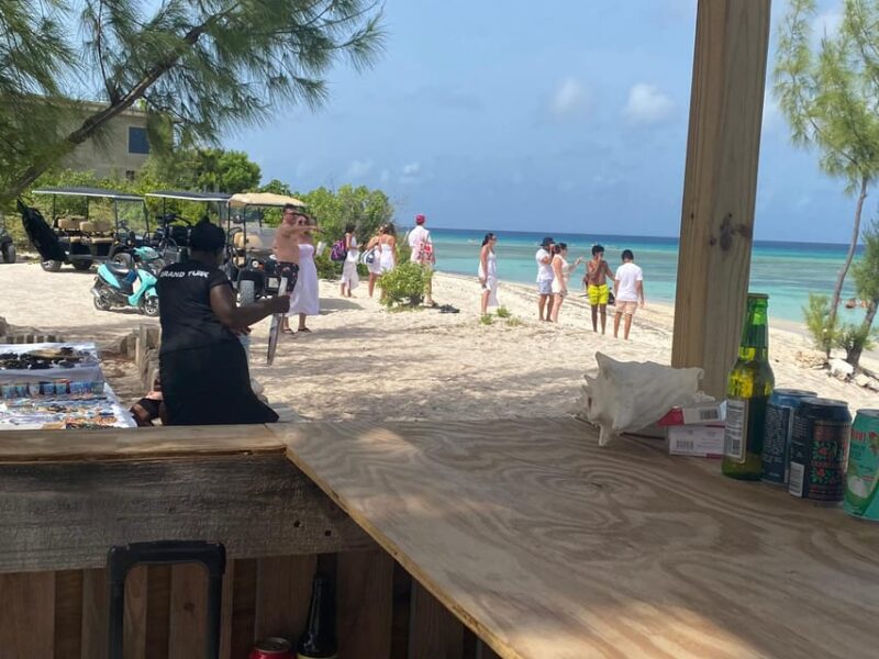 Grand Turk: Horseback riding Experience/Cockburn Town - Beach Bar and Grill Stop with Refreshments