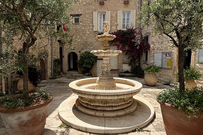 Grasse, Gourdon, Tourrettes sur Loup, Saint Paul de Vence - Comfortable Transportation and Expert Guidance