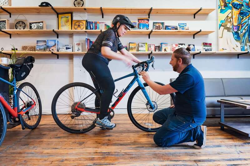 Gravel rental - Au Canal-de-Lachine - The Route: From Industrial Past to Urban Beauty