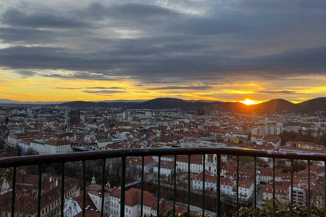 Graz Funicular Ride and Schlossberg Picnic Experience - Visiting the Uhrturm: Graz’s Iconic Clock Tower