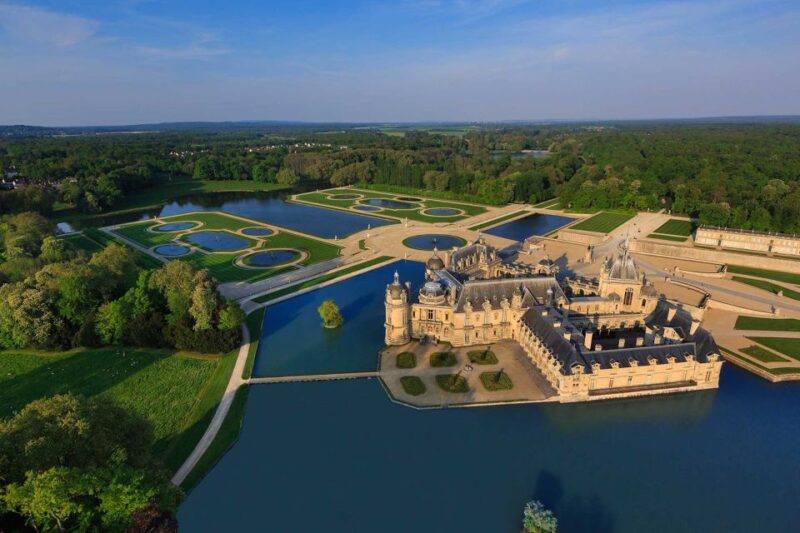 Great Stables of Prince de Conde & Palace Chantilly - Visit the Living Museum of the Horse and the Iconic Stables