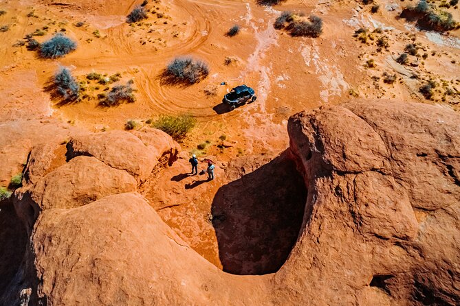 Greater Zion: Dinosaur Tracks in the Desert UTV Tour - Logistics: Meeting Point and Group Size