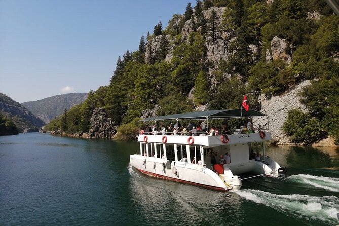Green Canyon: 5 Hours Boat Trip with Lunch and Soft Drinks - Dive into the Beauty of Green Canyon on a 5-Hour Boat Trip