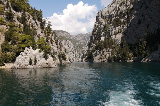 Green Canyon: 5 Hours Boat Trip with Lunch and Soft Drinks - Fishing and Swimming: Relaxing Activities on the Lake