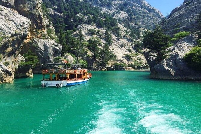 Green Canyon Boat Trip with Lunch and Unlimited Drinks - Key Points