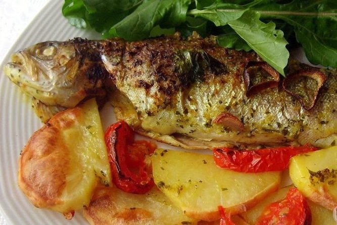 Green Canyon Magic: Scenic Boat Tour for Nature Lovers - The Role of the Licensed Instructor on the Tour