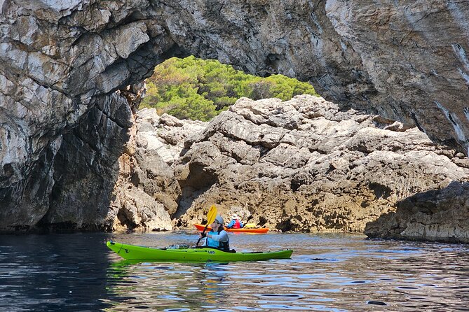 Green Cave Sea Kayak Day Tour in the Elaphiti islands - Key Points
