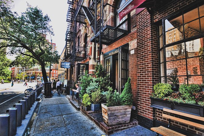 Greenwich Village History, Culture, and Food Tour with Local Expert - Jackson Square Park’s Interactive Musical and Family Friendly Atmosphere