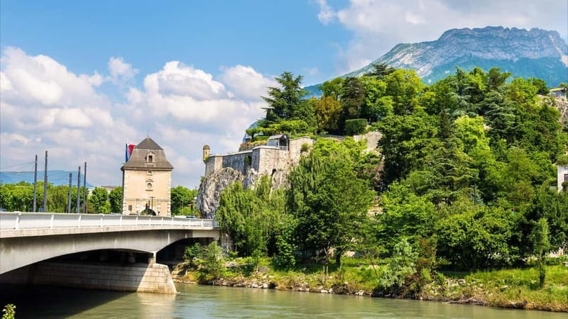 Grenoble: 2-hour Best Intro Walking Tour with a Local - Starting at Basilique du Sacré-Cœur: The Meeting Point for Your Intro Tour