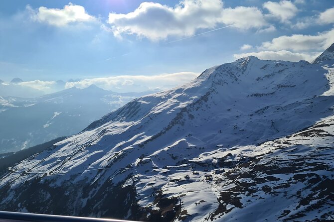 Grindelwald, Lauterbrunnen and Swiss Alps region - Lauterbrunnen’s Waterfalls and Lush Valleys