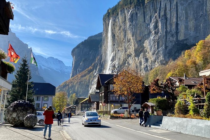 Grindelwald, Lauterbrunnen & Mürren Private Day Trip from Zurich - Lauterbrunnen Valley: Waterfalls and Tranquil Beauty