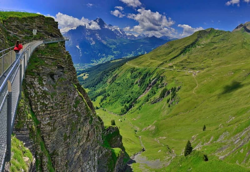 Grindelwald Private Walking tour - Starting at Grindelwald Station, the Heart of the Village