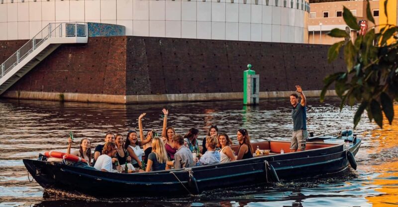 Groningen: City canal cruise (with unlimited drinks) - What the 1 to 1.5-Hour Canal Cruise Covers