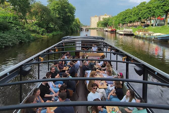 Groningen: Terrace Boat Experience with a Cozy Bar: 1 hour - Onboard Comfort: Food, Drinks, and Wi-Fi