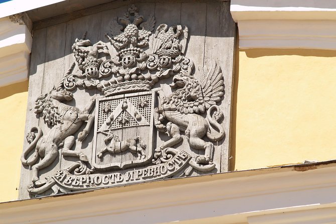 Group Day trip to Rundale Palace, Hill of Crosses & Bauska Castle - Enjoying the Natural Beauty and Scenic Countryside