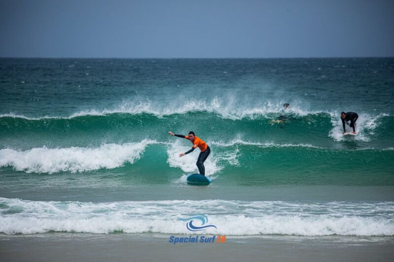 Group surf lesson - The Scenic and Practical Location in Peniche