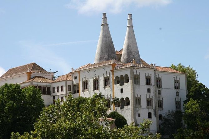 Group to Pena Palace, Sintra (pass by Regaleira) and Cascais - Guide’s Personalities and Customer Praise