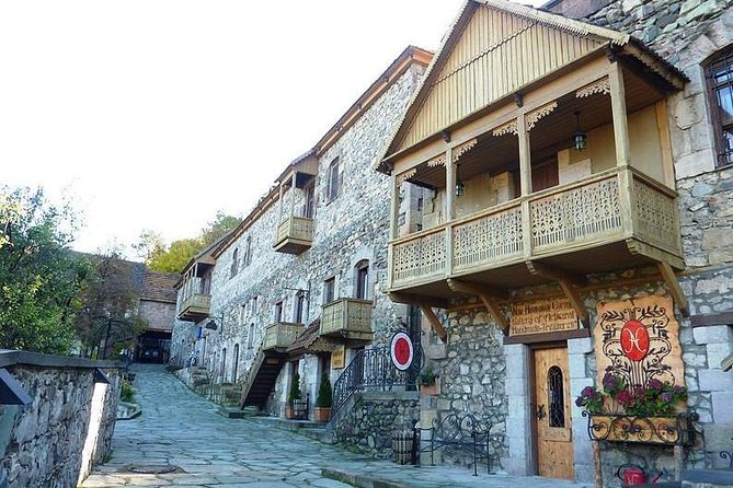 Group Tour: Dilijan, Lake Parz, Makaravank Monastery, winery - Key Points