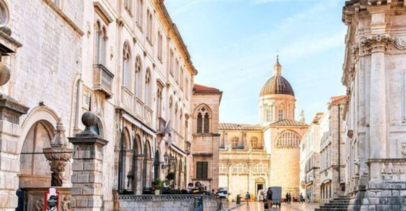 Group tour: Dubrovnik Walking Tour (1h duration, 9:30am, 6pm - The Sum Up: A Crisp and Informative Intro to Dubrovnik