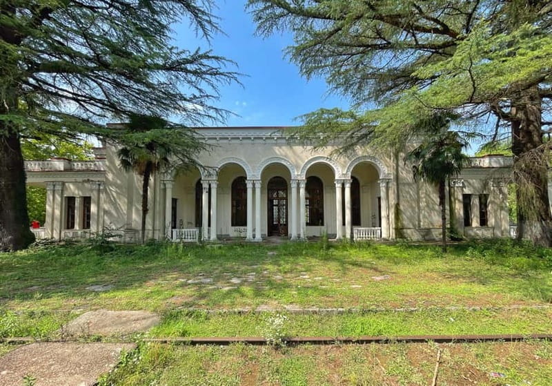 Group tour from Batumi to Kutaisi and Tskaltubo - Visiting Kutaisi’s Central Park and Iconic Landmarks