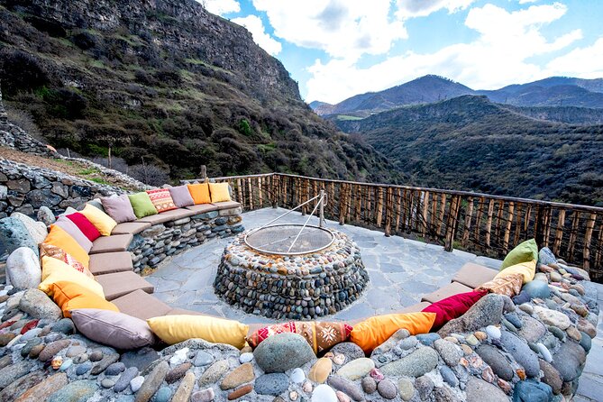 Group Tour: Haghpat, Zarni-Parni Caves, Akhtala, Aramyants Castle, Sanahin - Logistics and Group Experience