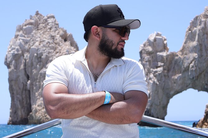 Group tour of the Cabo San Lucas Arch - The Guides and Crew: Friendly and Informative