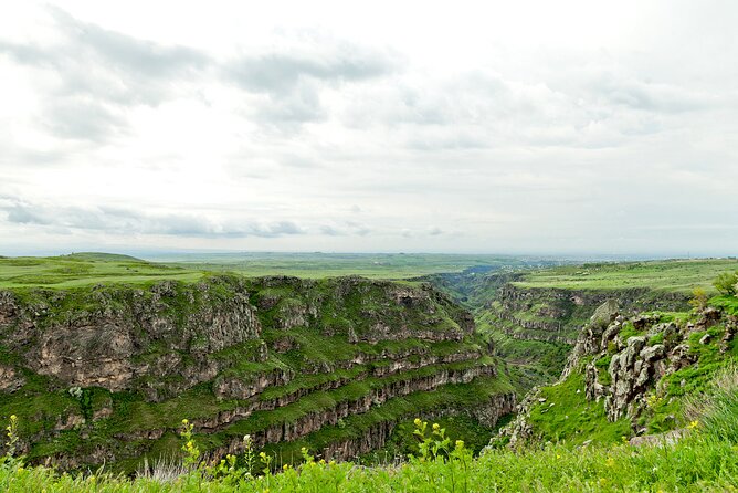Group Tour: Saghmosavank, Wine Yard, Echmiadzin, Zvartnots - Tasting Wine at Tatoents Qotuk: Armenia’s Wine & Gastro Yard