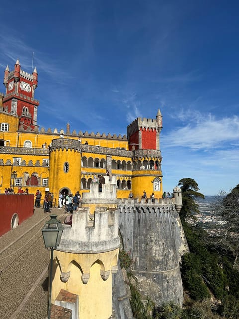 Group Tour Sintra: Highlights, Coastline and Cascais - Navigating Sintra’s Iconic Monuments