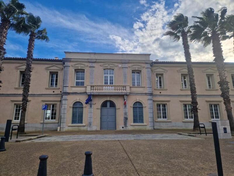 Gruissan: from the New Port to the Old Village - Visiting the 13th-Century Church and Fish Market